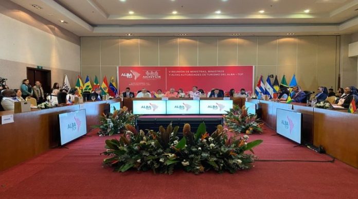 Autoridades de turismo establecen convenios de conectividad aérea Autoridades de turismo establecen convenios de conectividad aérea