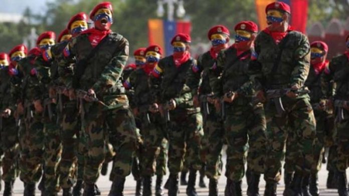 Soldados de la patria firmes en la defensa del Esequibo