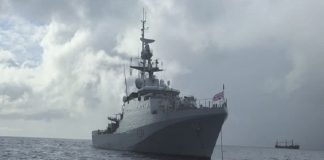 Envío de buque militar de Reino Unido