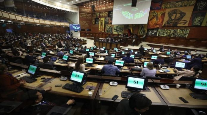 Ecuador: Diputados aprueban Ley de Eficiencia Económica y Generación de Empleo