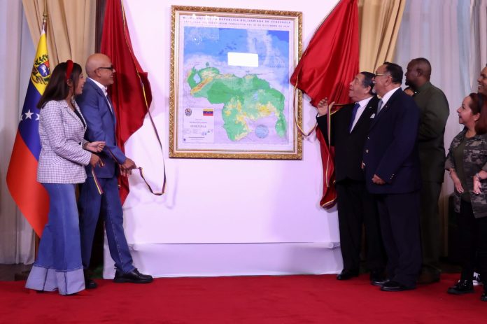 Develan nuevo mapa de Venezuela en el Parlamento Nacional
