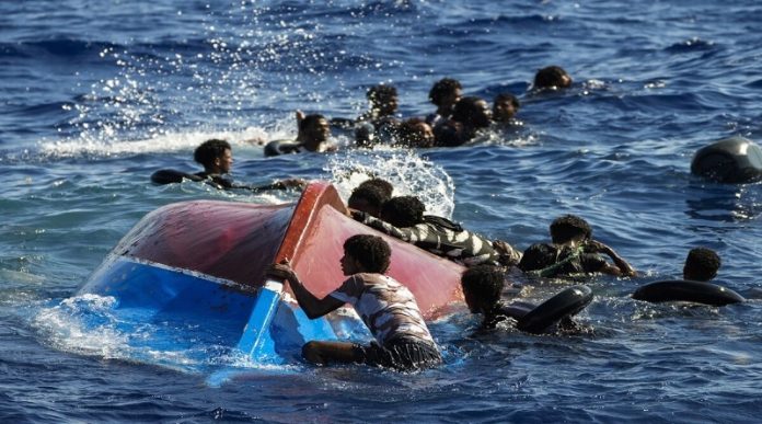 naufragio cerca de la costa de Libia