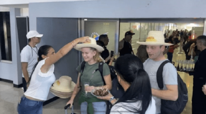 Más de 4 mil turistas internacionales han disfrutado del país Más de 4 mil turistas internacionales han disfrutado del país