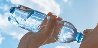 Botellas de Plástico - nanopartículas