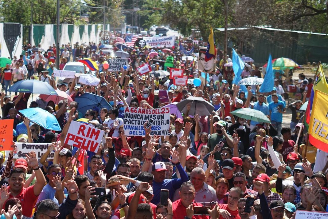 GEi1lqYXMAA44D3 PSUV BARINAS