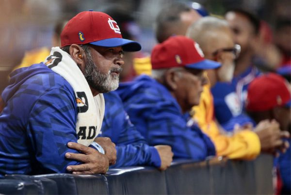 Oswaldo Guillén-Tiburones de la Guaira-final LVBP