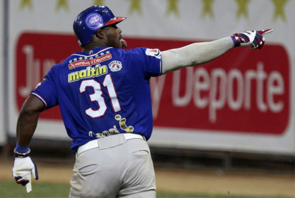 Tiburones de la Guaira-clasificados a la final-Yasiel Puig