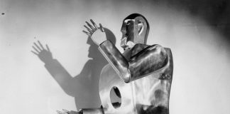 El primer Robot Humanoide