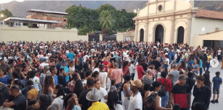 Bajada y recorrido de los Reyes Magos