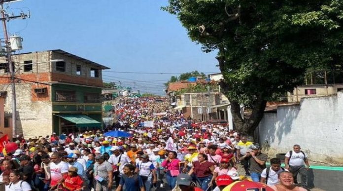Pdt.  Maduro hizo manifestación patriótica del pueblo de Cúa