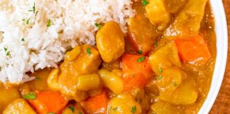 Curry con pollo estilo japonés
