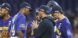 Tiburones de La Guaira-Guillén-Anthony Castro-Venezuela