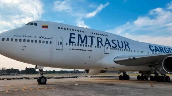 avión de Emtrasur
