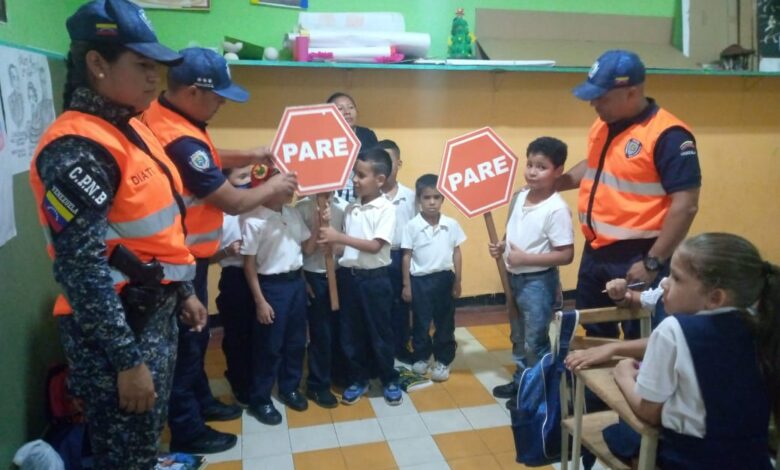 nb-780x470 El Policía va a la Escuelas
