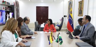 Vicepresidenta Rodríguez se reúne con presidente de la CAF
