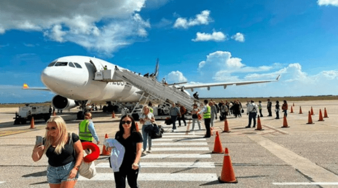 Más de 290 turistas procedentes de Polonia llegan a la Isla de Margarita Más de 290 turistas procedentes de Polonia llegan a la Isla de Margarita