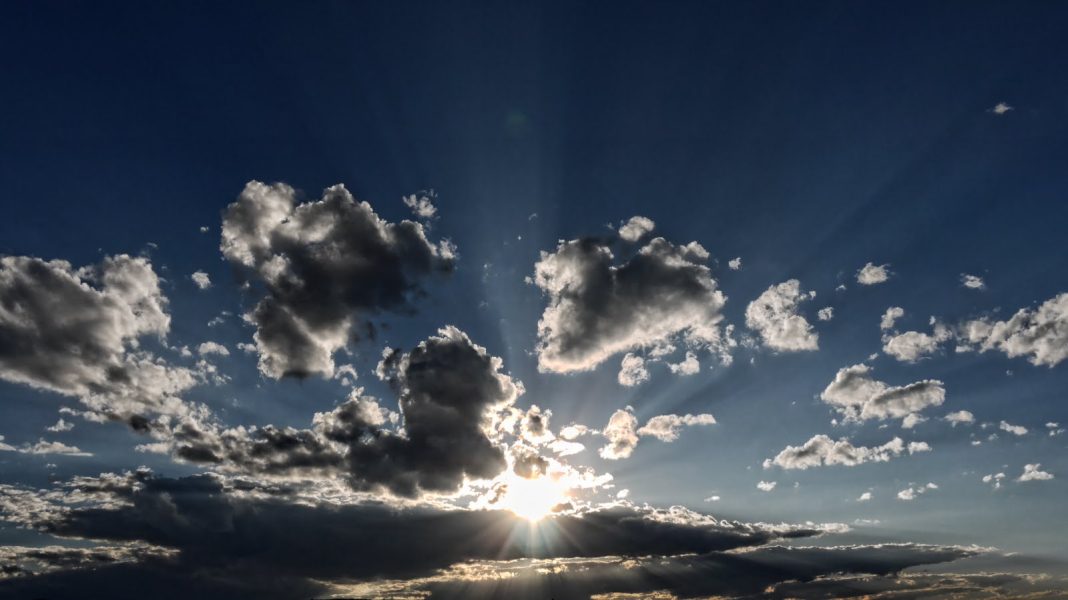 Cielo parcialmente nublado