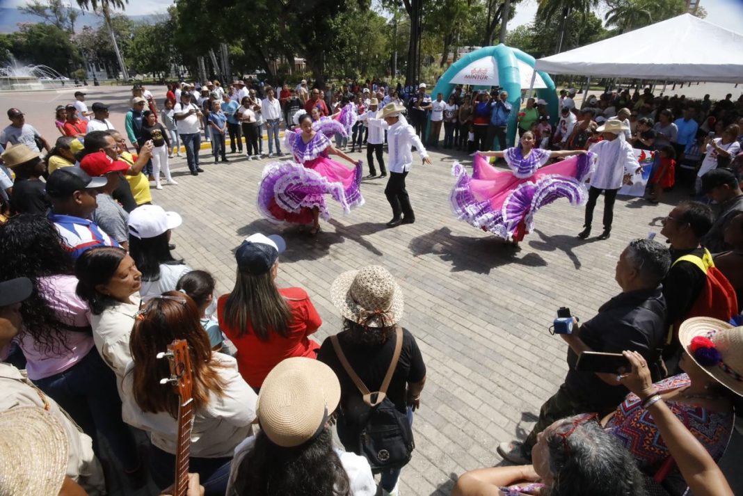 Gran Misión Viva Venezuela