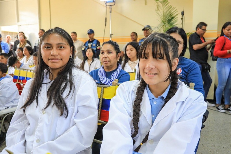 Más de 2 mil escuelas técnicas