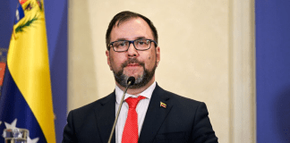 Venezuela denuncia “burda y estúpida maniobra”