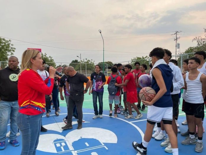 Los Guayos: Reinauguran cancha deportiva de Tacarigua V