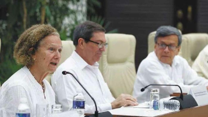 ELN y delegación de paz del Gobierno de Colombia se reúnen en Caracas ELN y delegación de paz del Gobierno de Colombia se reúnen en Caracas