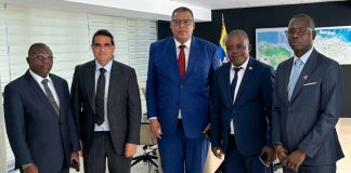 Presidente del CIIP Alex Saab recibe a cónsul de Angola