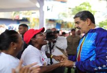 Maduro insta a profundizar bases de la democracia popular