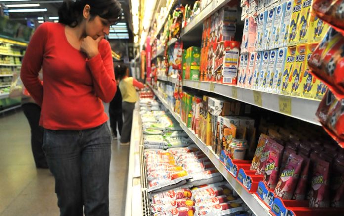 Agentina: Poder adquisitivo registró severo declive