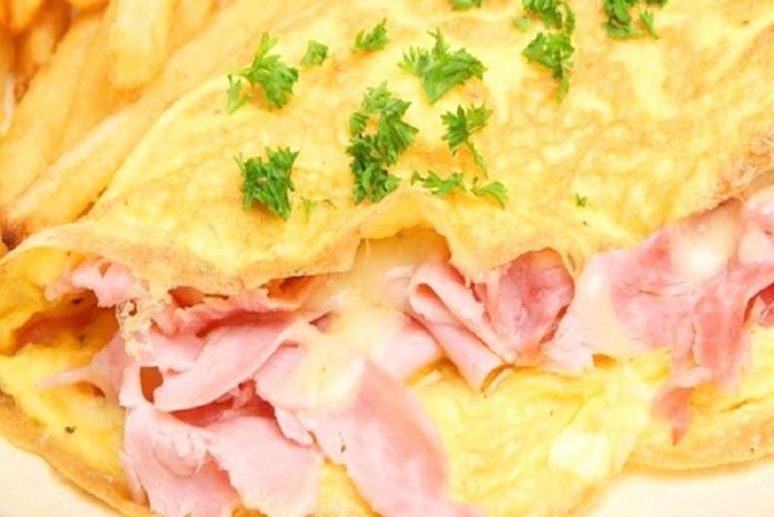 Tortilla francesa de jamón y queso