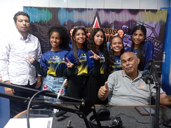 Delfín Martell-Fama y Talento con Shangel