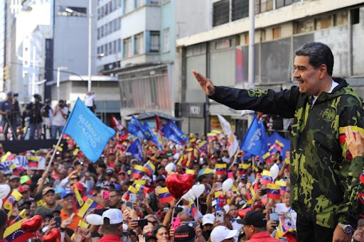 Nicolas Maduro Nicolás Maduro duplica preferencia electoral