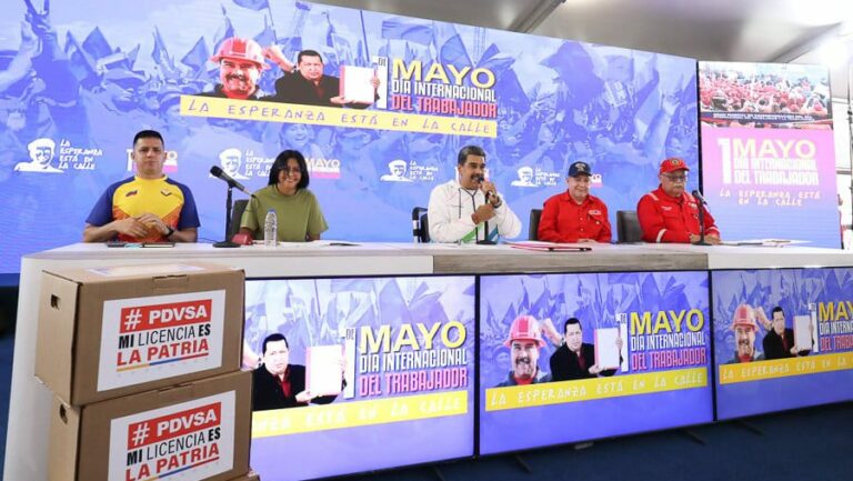 Nicolás Maduro aumentó ingreso mínimo integral a 130 dólares Nicolás Maduro aumentó ingreso mínimo integral a 130 dólares