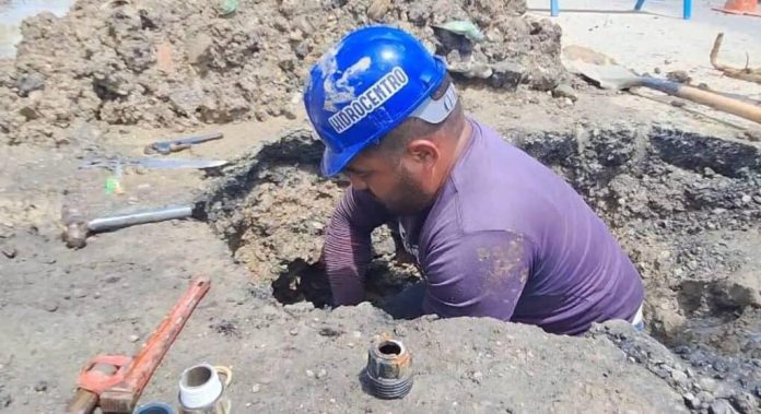 Mil 200 habitantes de Los Guayos favorecidos con reparación de avería