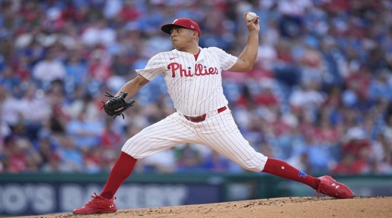 Ranger Suárez continúa invencible con racha de 10 ponches Ranger Suárez continúa invencible con racha de 10 ponches