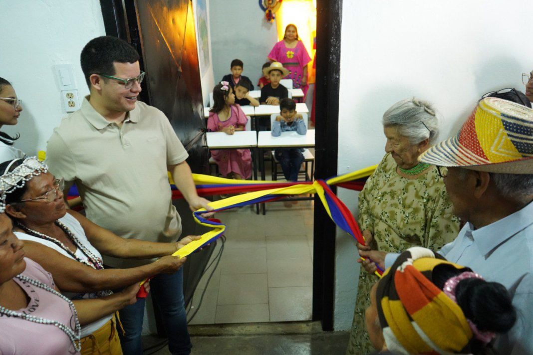 Alcalde Julio Fuenmayor inauguró el primer Nicho Etnolingüístico para Formación en Lenguas Indígenas de Valencia (5)