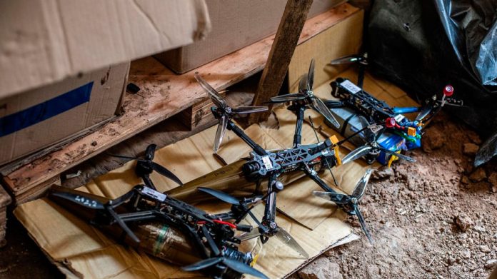 Mueren varios civiles tras ataque de un dron ucraniano contra una casa en Rusia Mueren varios civiles tras ataque de un dron ucraniano contra una casa en Rusia