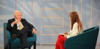 Eduardo Fernández-Venevisión-programa Abriendo Puertas