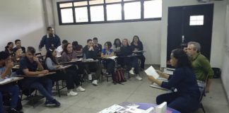 Estudiantes de Educación UC-poesía 2