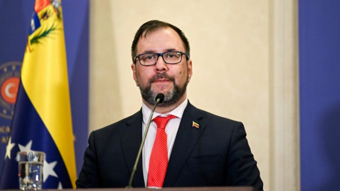 Yván Gil rechazó injerencia de Brian Nichols en elecciones venezolanas