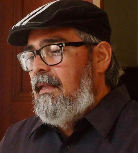 Leonardo Gustavo Ruiz Tirado-poeta