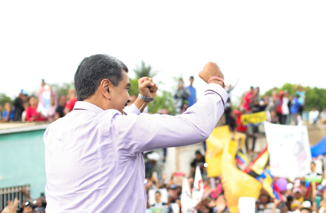 Nicolás Maduro - Pueblo en la calle