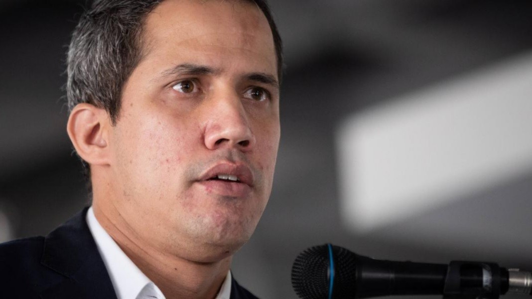 GUAIDO Increpan a Juan Guaidó