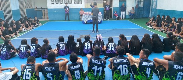 Escuela de Voleibol Lirio de los valles