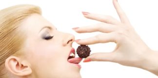 Conoce cómo practicar el teabagging El teabagging