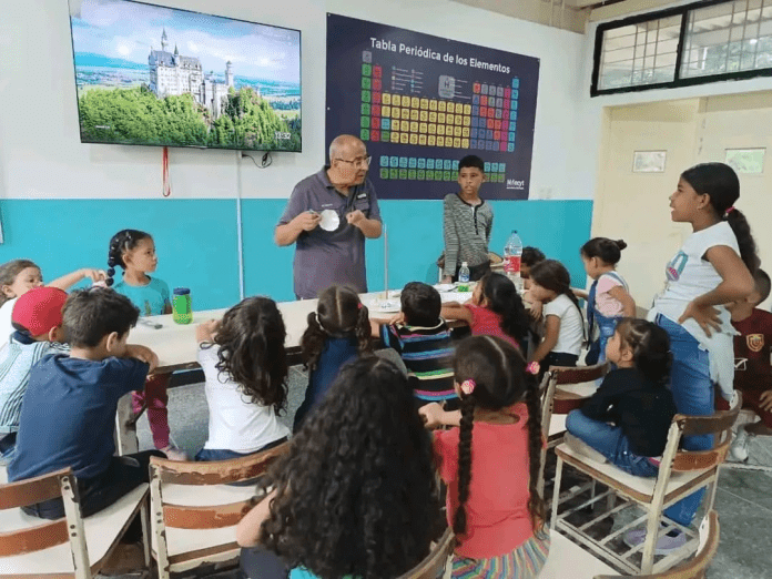 Jornada de formación científico tecnológica