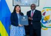 Embajadora de Venezuela presenta Copias de Estilo ante Canciller de Ruanda Embajadora de Venezuela