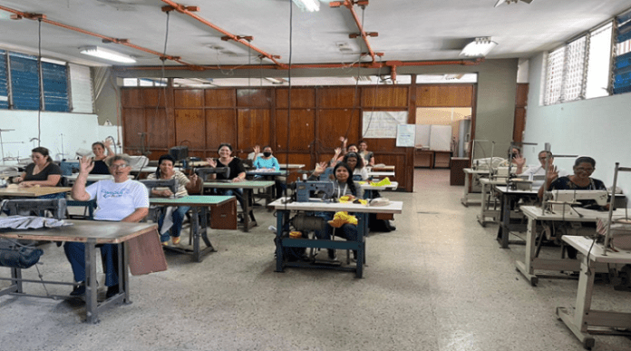 textileros a incorporarse al programa “Carabobo Sostenible” textileros a incorporarse al programa “Carabobo Sostenible”