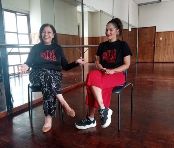 Carolina Mar{in y Jinely Alvarado