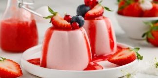 Gelatina de fresas con queso